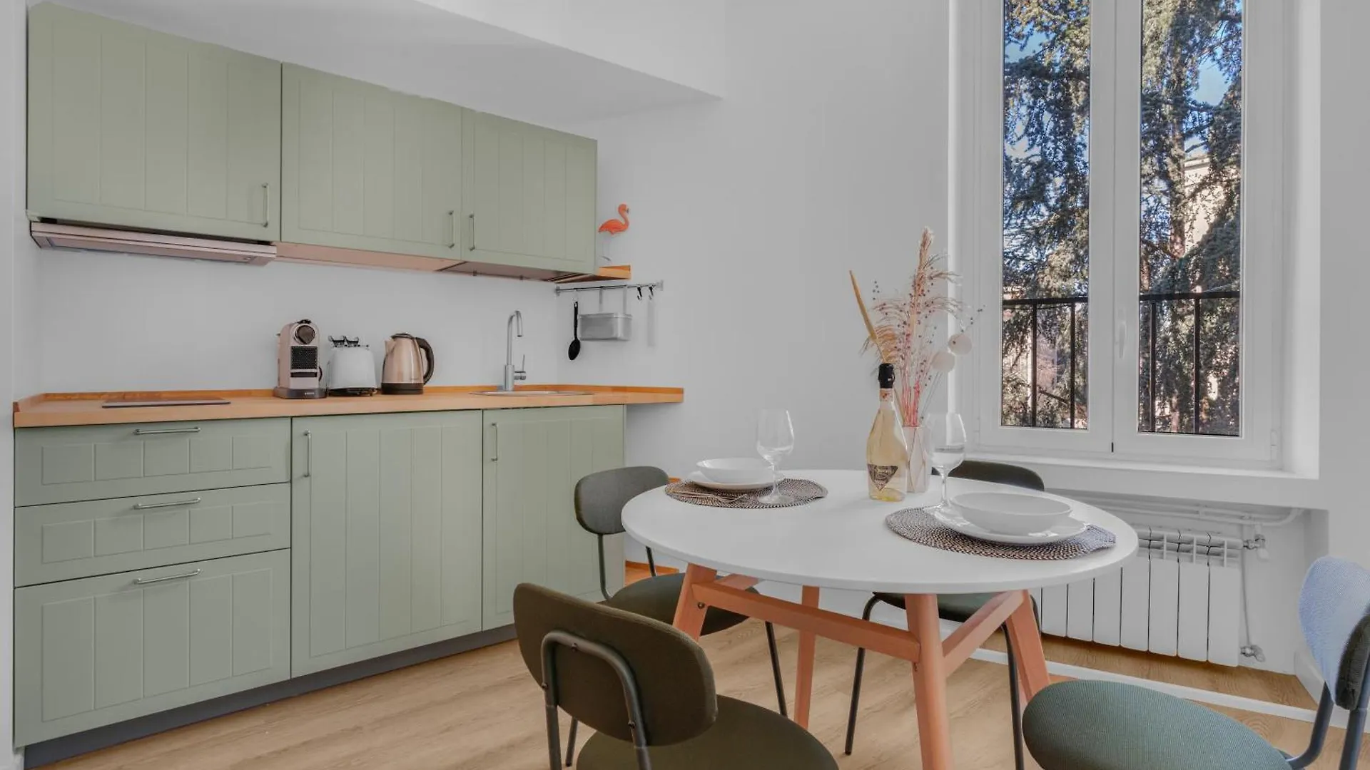 Duomo-Isola Home Design-Self Check-In Milan Apartment